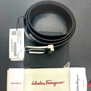NWT: Salvatore Ferragamo Reversible Belt w/ gancini corner logo (m/l)